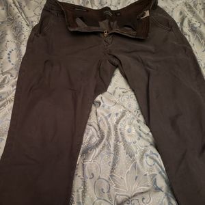 Lucky Brand 410 Athletic Chino